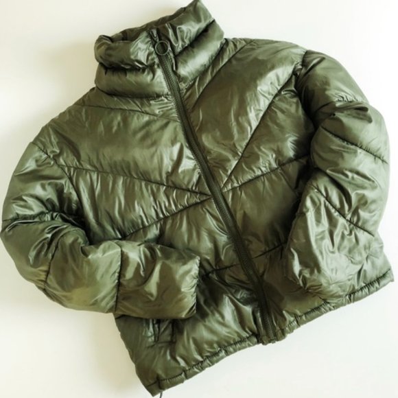 Green Puffer Jacket (vegan) - Picture 2 of 9